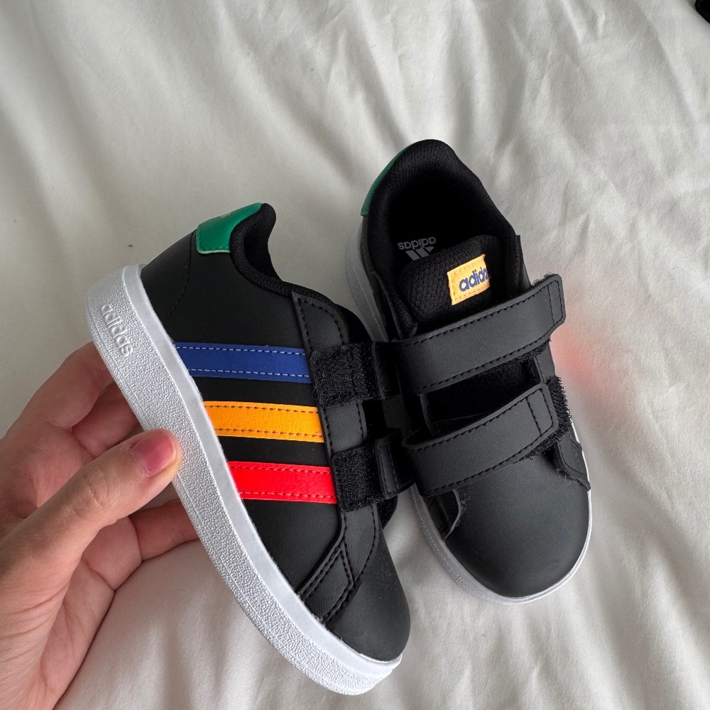 Adidas Kids Sneakers – Size 8K – Black with Rainbow Stripes – NWT